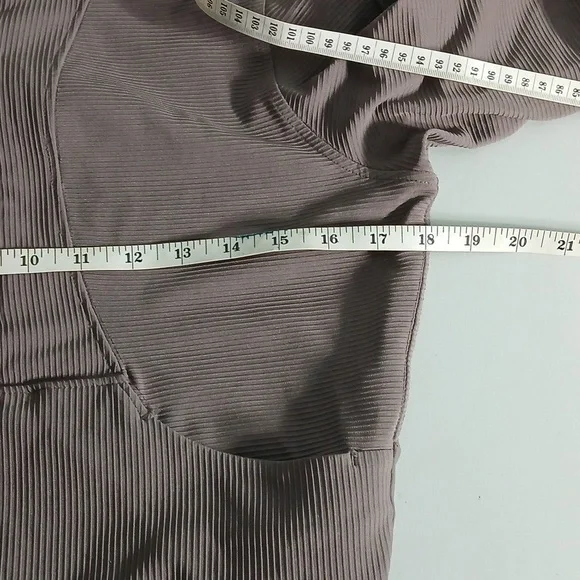 90 Degree By Reflex Interlink Ribbed Half Zip Long Sleeve Crop Top - Picture 10 of 11